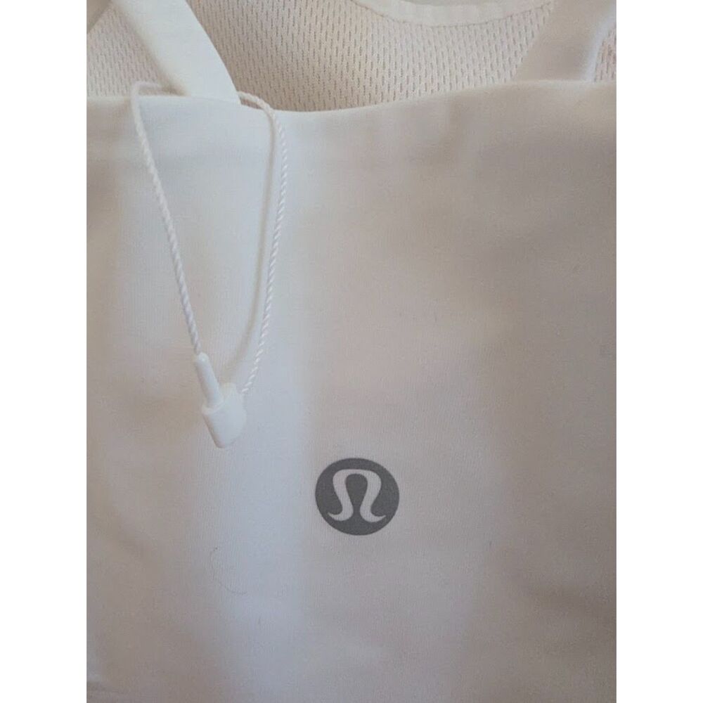 Lululemon white Longline Like a Cloud Bra sz 2 NWOT? - Picture 4 of 5